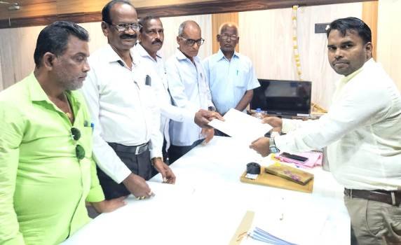 ପୋଲିସ ଫାଣ୍ଡି ପ୍ରତିଷ୍ଠା ପାଇଁ ଭୀଷ୍ମଗିରି ଉନ୍ନୟନ ପରିଷଦ ପକ୍ଷରୁ ସ୍ମାରକପତ୍ର   