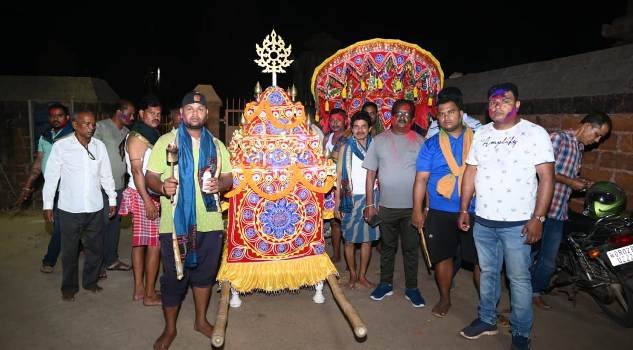 ବ୍ରହ୍ମେଶ୍ୱରରେ ଦୋଳ ମେଳଣ ମହାସମାରୋହରେ ପାଳିତ