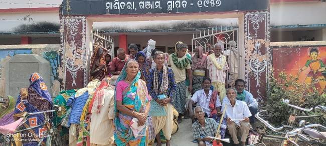 ପଞ୍ଚାୟତ ଅଫିସରେ ଶହ ଶହ ହିତାଧିକାରୀ