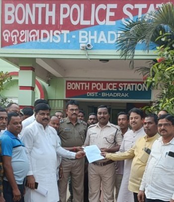 ପୋଲିସର ଅମାନୁଷିକ ଆକ୍ରମଣ ପ୍ରତିବାଦରେ ବିଜେପି ପକ୍ଷରୁ ଥାନାରେ ଏତଲା