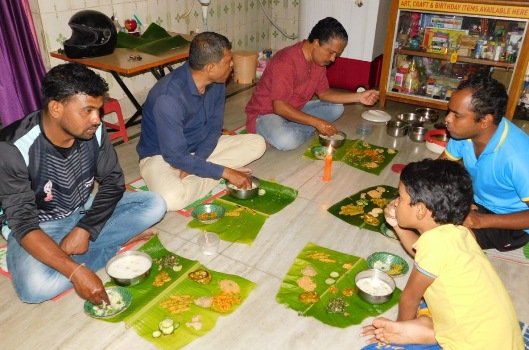 ଓଡ଼ିଆ ଜାତିଭାଇର ଆତ୍ମା ଓ ଅସ୍ମିତା ପଖାଳ ପ୍ରେମରେ ସାରା ପରିବାର