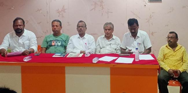 ରାହୁଳ ଙ୍କ ସଭ୍ୟପଦ ରଦ୍ଦକୁ କଂଗ୍ରେସ ନେତା ଙ୍କ ନିନ୍ଦା