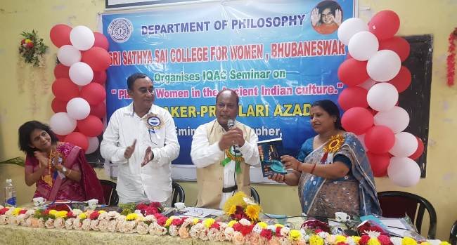 ପ୍ରାଚୀନ ଯୁଗରେ ସମାଜ ଥିଲା ମାତୃକୈନ୍ଦ୍ରିକ