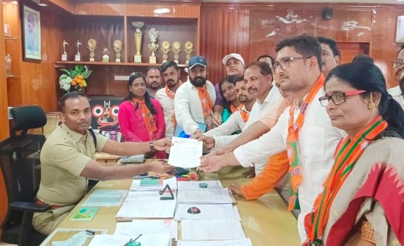 ବିଜେପି ଯୁବମୋର୍ଚ୍ଚା କାର୍ଯ୍ୟକର୍ତ୍ତାଙ୍କ ‌ଉପରେ ଯୋଜନାବଦ୍ଧ ଆକ୍ରମଣରେ ପୁଲିସ୍ ବିରୋଧରେ ବିଭିନ୍ନ ଥାନାରେ ଏତଲା