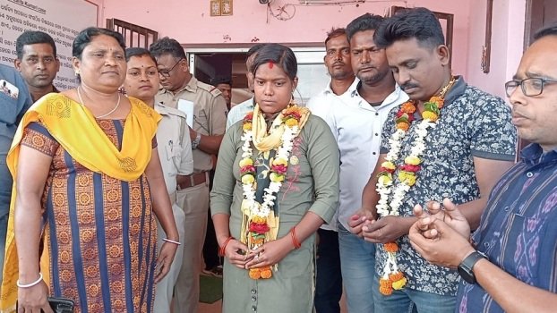 କେନ୍ଦ୍ରାପଡା ସଦର ଥାନାରେ ପୋଲିସ ଦ୍ୱାରା ପ୍ରେମି ଯୁଗଳଙ୍କ ବିବାହ