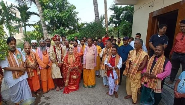 କେନ୍ଦ୍ରାପଡାରେ ନିଆରା ବିବାହ କରି ଚର୍ଚ୍ଚାରେ ପ୍ରସନ୍ନ