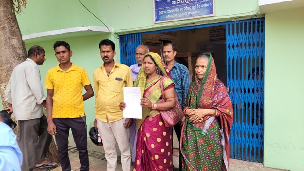 ସଢ଼ାରେ ପିଡିଏସ ସାମଗ୍ରୀ ବଣ୍ଟନରେ ଅନିୟମିତତା ଅଭିଯୋଗ ଆଣିଲେ ସରପଞ୍ଚ