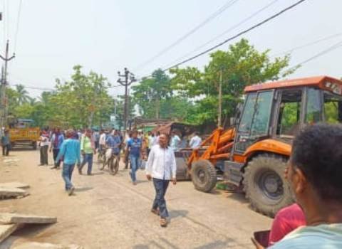 ବେଲଗୁଣ୍ଠା- ସୁତୁମୁସର ରାସ୍ତାରେ ଜବରଦଖଲ ଉଚ୍ଛେଦ