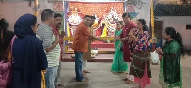 ପାରଳା ନୂତନ ଶ୍ରୀଜଗନ୍ନାଥ ମନ୍ଦିର ନିର୍ମାଣ ପାଇଁ ଭକ୍ତଙ୍କ ୧ ଲକ୍ଷ ଟଙ୍କା ଦାନ