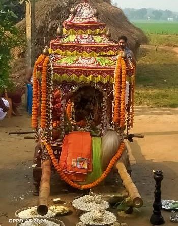 ଗୋତୀର୍ଥ ଠାରେ ନିଃସନ୍ତାନ ମହିଳା ଙ୍କ ବୁଡ଼: ପିତୃ ପୁରୁଷ ଙ୍କ ଅସ୍ଥି ବିସର୍ଜନ କଲେ ଶ୍ରଦ୍ଧାଳୁ