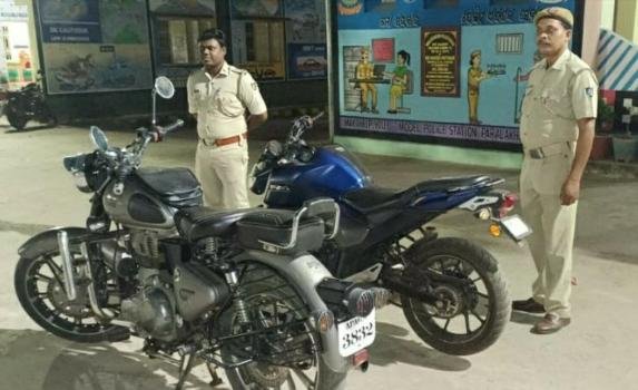 ପାରଳା ପୋଲିସର ସଫଳତା ୫ ବାଇକ ଚୋର ଗିରଫ