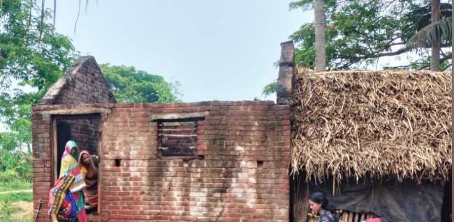 ଅଗ୍ନିକାଣ୍ଡରେ ଦୁଇ ବଖରା ଘର ପୋଡ଼ି ପାଉଁଶ