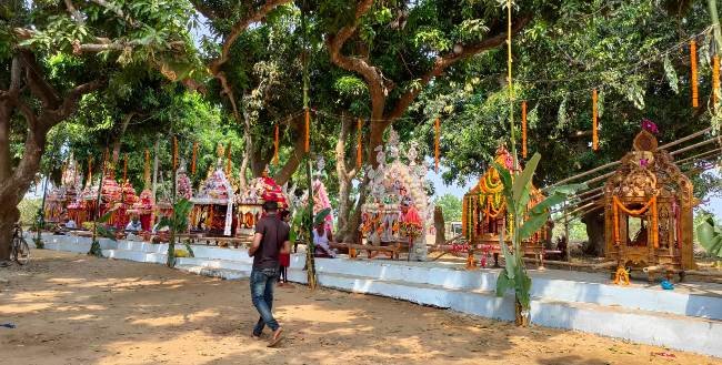 ସଦାବାଜି ତୋଟା ରେ ଦ୍ୱାଦଶ ଭାଗବତ ଗାଦି ମେଳଣ