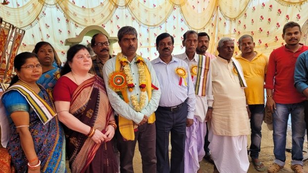 ଅକରୁଆ ସ୍କୁଲର ଶିକ୍ଷକ ରାମଚନ୍ଦ୍ର ଦୋରାଙ୍କୁ ଅବସରକାଳୀନ ସମ୍ବର୍ଦ୍ଧନା