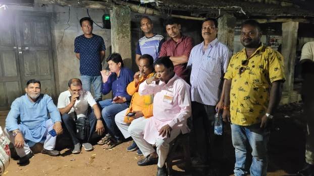 ବିଜେପି ନେତାଙ୍କ ଚା ପେ ଚର୍ଚ୍ଚା