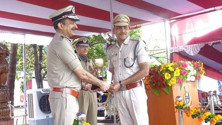 ରାଜ୍ୟ ସ୍ତରୀୟ ଶ୍ରେଷ୍ଠ ଆଇଆଇସି ଟ୍ରଫି ପାଇଲେ ପାଟପୁର ଥାନା ଅଧିକାରୀ