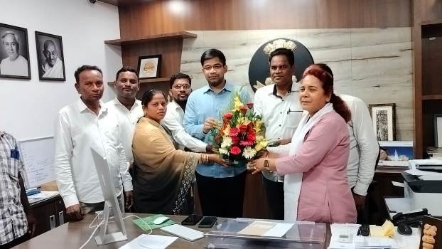 ମୁଖ୍ୟ ଉନ୍ନୟନ ଅଧିକାରୀଙ୍କୁ ଜିଲ୍ଲା ପରିଷଦ ସଭ୍ୟଙ୍କ ପକ୍ଷରୁ ଶୁଭେଛା