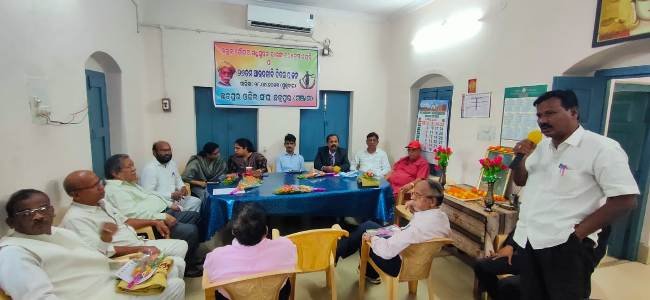 ଛତ୍ରପୁର ଓକିଲ ସଂଘ ପକ୍ଷରୁ ମଧୁବାବୁ ଜୟନ୍ତୀ ଓ ୨୬ ତମ ଆଇନଜିବୀ ଦିବସ ପାଳିତ