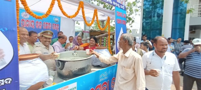 ପୌର ପ୍ରଶାସନ ପକ୍ଷରୁ ପାନୀୟ ଜଳ ସେବା କେନ୍ଦ୍ର ଲୋକାର୍ପିତ