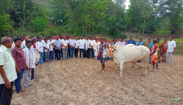 ସାନଖେମୁଣ୍ଡି ରେ କୃଷି ବିଭାଗ ପକ୍ଷରୁ ଅକ୍ଷୀ ମୁଠି ଶୁଭାରମ୍ଭ