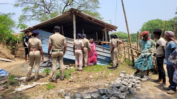 ଜବରଦଖଲ ଉଚ୍ଛେଦ କଲା ପ୍ରଶାସନ