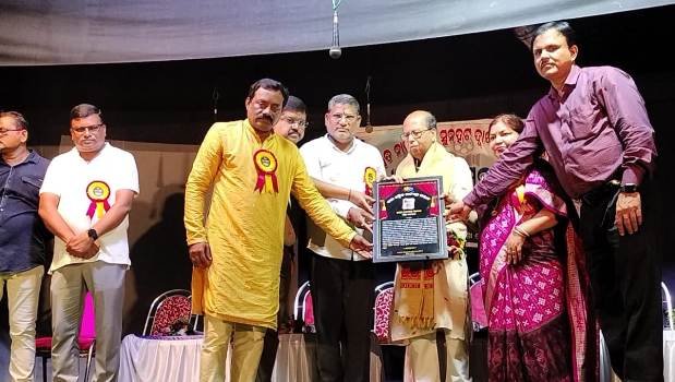 ‘କଳାକଳ୍ପିତ ନାଟ୍ୟ ସଂସ୍ଥା’ପକ୍ଷରୁ ମାନସ ମନ୍ଥନ’ ମଞ୍ଚସ୍ଥ