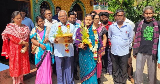 ଟିଲଗଡିଆ ସ୍କୁଲର ପ୍ରଧାନ ଶିକ୍ଷକଙ୍କୁ ବିଦାୟ ସମ୍ବର୍ଦ୍ଧନା