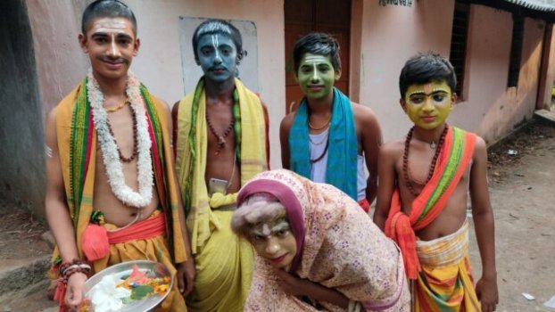 ଷଷ୍ଠ ଦିନରେ ବ୍ରାହ୍ମଣ ସୀତାପୁର ଠାକୁରାଣୀ ପର୍ବରେ ଜମିଲା ବିଭିନ୍ନ ବେଶ
