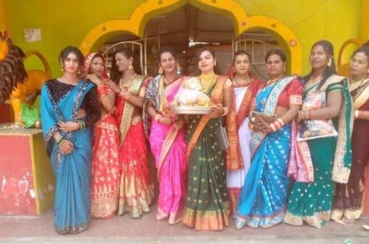 ସ୍ୱାମୀଙ୍କ ମଙ୍ଗଳ ମନାସୀ ନାରାୟଣୀ ମନ୍ଦିରରେ ପୂଜାର୍ଚ୍ଚନା କଲେ କିନ୍ନର