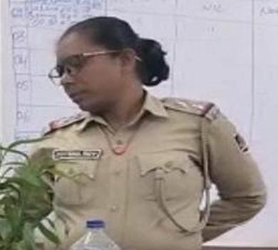 ଲାଞ୍ଚ ଏବଂ ଅପହରଣ ମାମଲା, ମହିଳା ଏସ୍. ଆଇ ନିଲମ୍ବିତ