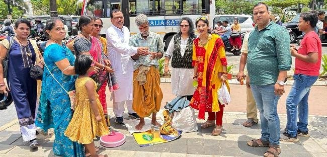 ପ୍ରେରଣା ଇଣ୍ଟରନ୍ୟାସନାଲ ଗ୍ରୀନ ଆର୍ମି ପକ୍ଷରୁ ଜଳଛତ୍ର ଓ ପଣା ବଣ୍ଟନ