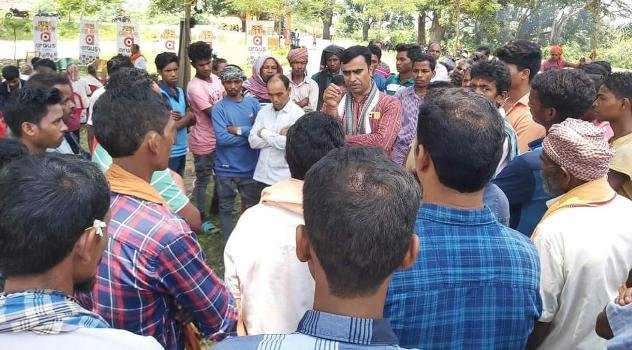 ଛେଲିଗଡ ବିସ୍ଥାପିତ ମାନଙ୍କର ଦାବୀକୁ ସରକାର ତୁରନ୍ତ ମାନନ୍ତୁ:ଶ୍ରୀକାନ୍ତ ପାଢ଼ୀ