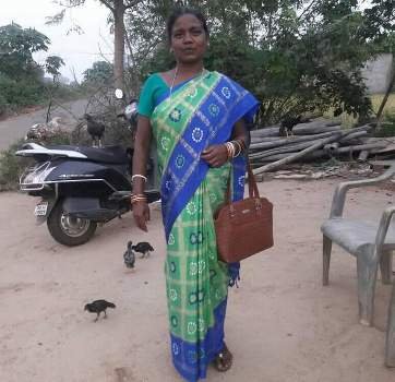 ରାୟହରି ପଞ୍ଚାୟତ ର ପ୍ରାକ୍ତନ ମହିଳି ସରପଞ୍ଚ ଗୀର୍ଥ ସୋରେନ ଙ୍କ ଘର ଭିତରେ ଆତ୍ମହତ୍ୟା