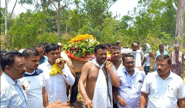 ଓଡ଼ିଶା କୁଡୁମି ସେନା ରାଜ୍ୟ ଅଧ୍ୟକ୍ଷଙ୍କ ମାତୃ ଵିୟୋଗ ରେ ଶୋକର ଛାୟା