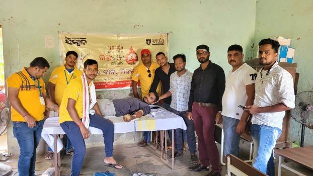 କୁରାଢ଼ିଘସାରେ ଜନହୀତ ଯୁବକସଂଘ, ସ୍ୱଧର୍ମ ଟ୍ରଷ୍ଟ ର ସହଯୋଗରେ ରକ୍ତଦାନ ଶିବିର