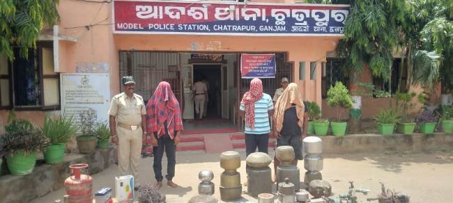 ପୃଥକ ପୃଥକ ଚୋରି ଘଟଣାରେ ୨ ନାବାଳକ ସମେତ ୫ ଗିରଫ୍