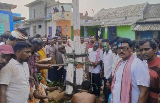 ଶ୍ରୀଶ୍ରୀ ମୁତ୍ୟାଲୁ ପୋଲାମ୍ମା ଠାକୁରାଣୀଙ୍କ ଯାତ୍ରା ନିମନ୍ତେ ଶୁଭ ଖୁଣ୍ଟିସ୍ଥାପନ