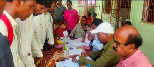 ମାଓ ପ୍ରବଣ ଅଞ୍ଚଳ ତୁମୁଡିବନ୍ଧ ବ୍ଲକ ରେ କନ୍ଧମାଳ ଜିଲ୍ଲାପାଳ ଓ ଏସପି ଙ୍କ ଅଭିଯୋଗ ଶୁଣାଣି