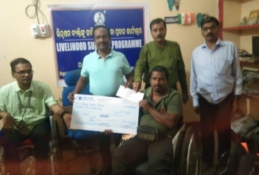 ପୁନର୍ବାସ ପକ୍ଷରୁ ଭିନ୍ନକ୍ଷମଙ୍କୁ ଜୀବିକା ସହାୟତା ରାଶି ପ୍ରଦାନ