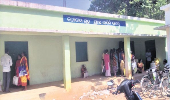 କନ୍ଧମାଳରେ ଜାତୀୟ ଖାଦ୍ୟ ସୁରକ୍ଷା ଯୋଜନାରେ ହିତାଧିକାରୀଙ୍କ ଚାଉଳ ଲୁଟ୍‌ ଅଭିଯୋଗ