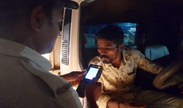 ଗଞ୍ଜାମ ଆରଟିଓ ପକ୍ଷରୁ ଯାଂଚ ବେଳେ ୯ଜଣ ମଦ୍ୟପ ଚାଳକ ଧରାପଡିଲେ