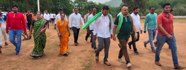 ଗ୍ରାମାଞ୍ଚଳ କ୍ରିକେଟ ଟୁର୍ଣ୍ଣାମେଣ୍ଟ ଉଦଯାପିତ