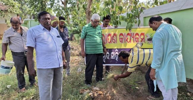 ବିଶ୍ବ ପରିବେଶ ଦିବସରେ ବୃକ୍ଷରୋପଣ କାର୍ଯ୍ୟକ୍ରମର ଶୁଭାରମ୍ଭ