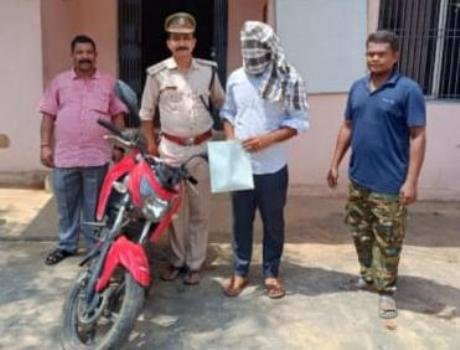 ଗଜପତିରୁ ଗଞ୍ଜେଇ ଚୋରାଚାଲାଣର ମାଷ୍ଟରମାଇଣ୍ଡ ଗିରଫ