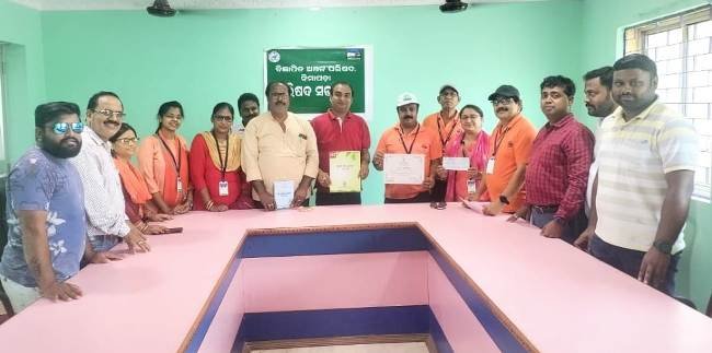 ନୟା ସବେରା ୟୁଥ ଟ୍ରଷ୍ଟ କୁ ମିଳିଲା ପ୍ରକୃତି ମିତ୍ର ପୁରସ୍କାର