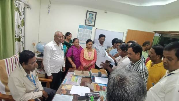 କମିଶନରଙ୍କ ଚିଠିକୁ ନେଇ ଗୋଷ୍ଠୀ ଶିକ୍ଷାଧିକାରୀଙ୍କ ସହ ଆଲୋଚନା