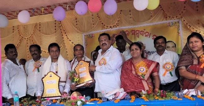 ନୁଆଗାଁ ସ୍କୁଲର ପ୍ରଧାନ ଶିକ୍ଷକ ଓ ସହକାରୀ ଶିକ୍ଷକଙ୍କୁ ଅବସର କାଳୀନ ଭବ୍ୟ ସମ୍ବର୍ଦ୍ଧନା
