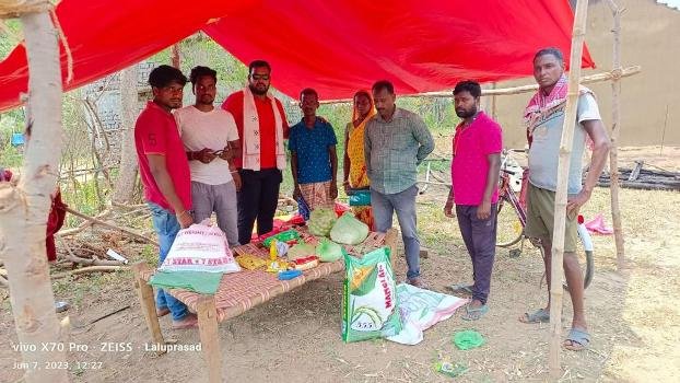 ଅଗ୍ନି ବିପନ୍ନ ପରିବାରକୁ ସହାୟତାର ହାତ ବଢ଼ାଇଲା ସାନଭି ସେବା ଟ୍ରଷ୍ଟ