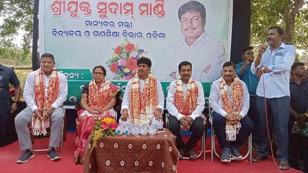 ବିଦ୍ୟାଳୟ ଓ ଗଣଶିକ୍ଷା ମନ୍ତ୍ରୀଙ୍କୁ ବାଲେଶ୍ୱରରେ ସ୍ୱାଗତ-ସମ୍ବର୍ଦ୍ଧନା