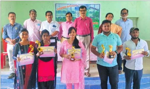 ୮୯ ଛାତ୍ରଛାତ୍ରୀ ଙ୍କୁ ପ୍ରମାଣପତ୍ର ପ୍ରଦାନ
